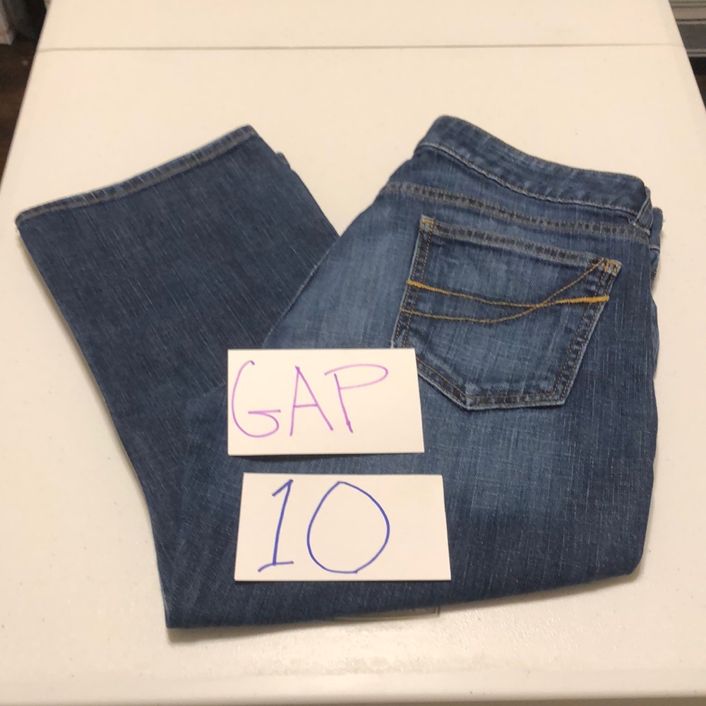 GAP Women's Medium Blue Cropped Straight Jeans